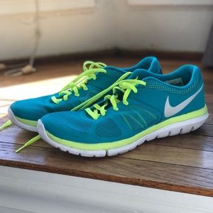 Women’s Nike Flex Run Shoes